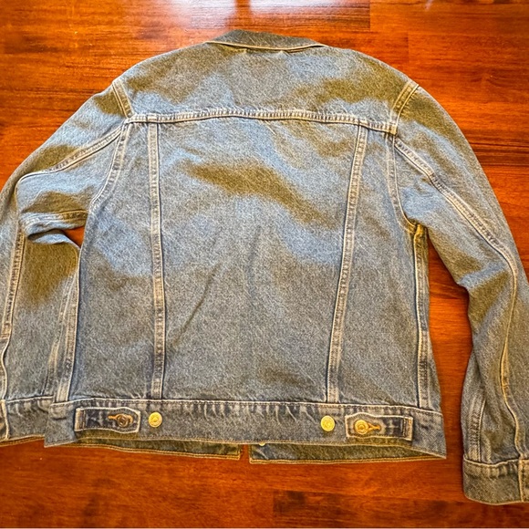 Levi's Ex-Boyfriend Trucker Denim Jacket NWT - Picture 7 of 7